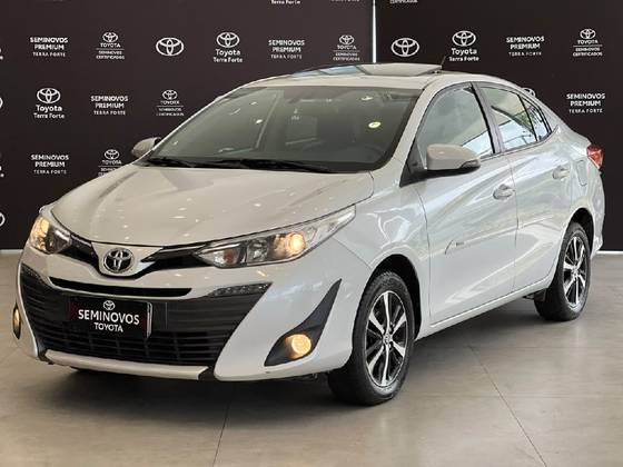 TOYOTA YARIS 1.5 16V FLEX SEDAN XLS CONNECT MULTIDRIVE TOYOTA YARIS 1.5 16V FLEX SEDAN XLS CONNECT MULTIDRIVE